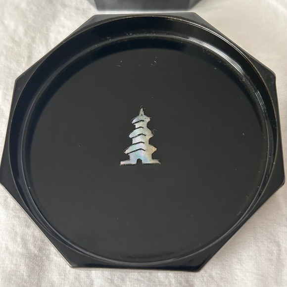 Vintage Black Lacquer Mother Of Pearl Set Of Six (6) Coasters Made in Korea - Picture 2 of 8
